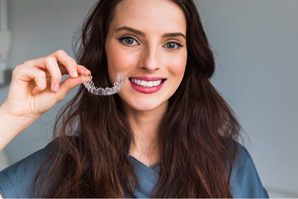 How Clear Braces Can Give You Straighter Teeth